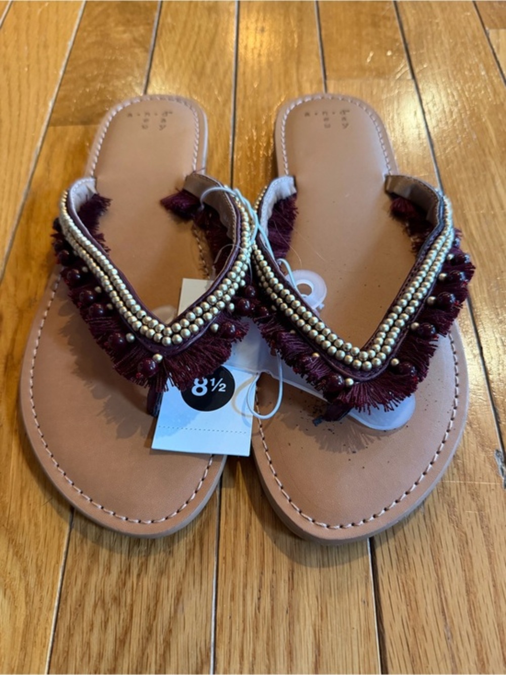 NWT A New Day Womens Sz 8.5 Burgundy Beaded Fringe Flip Flops Flat Sandals